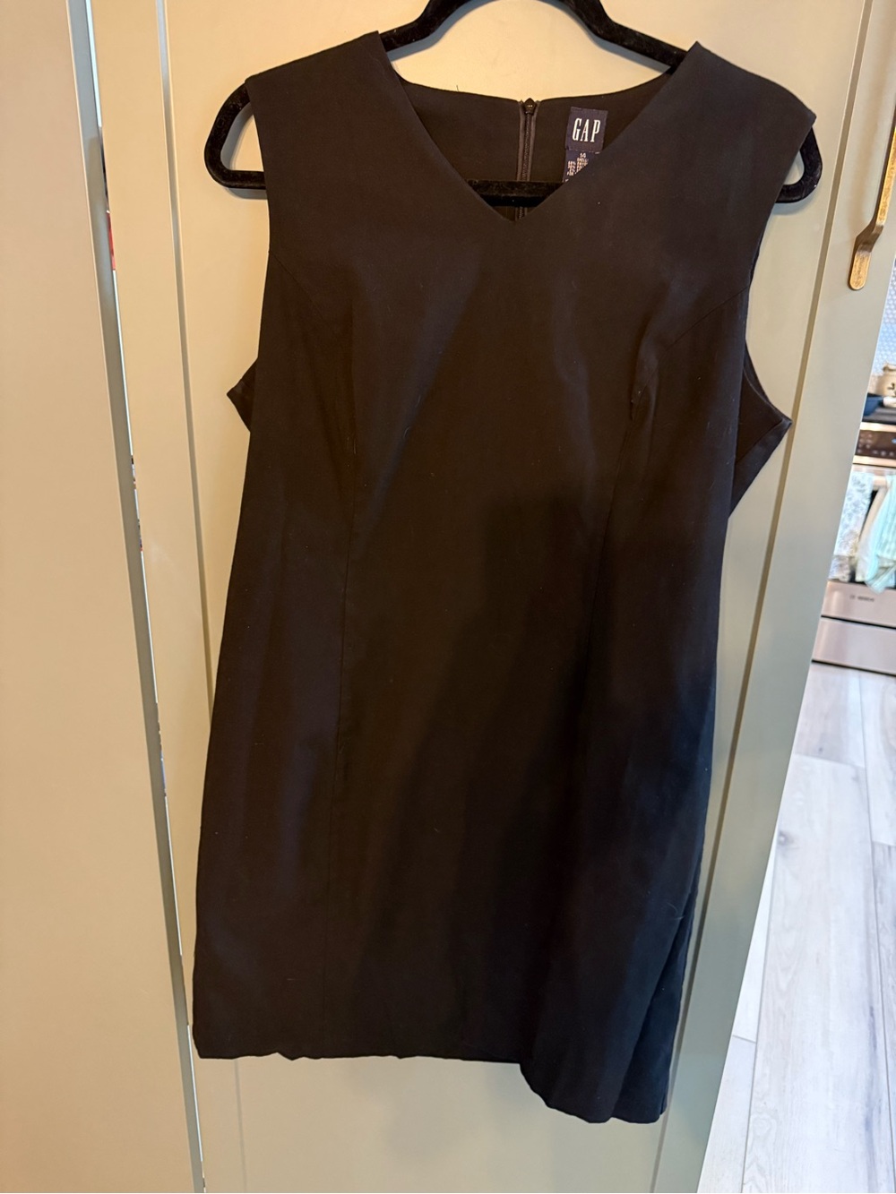 GAP Black V-Neck Sleeveless Mini Dress